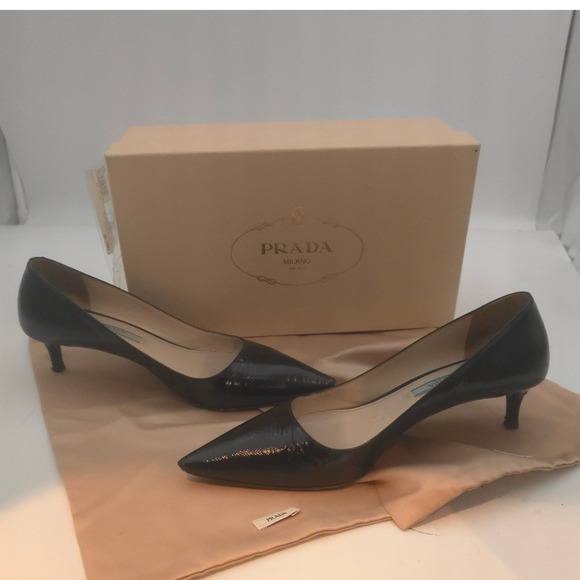 Prada Black Patent Leather Pointed Toe Kitten Heels Pumps EU 37.5 US 7.5 Italy